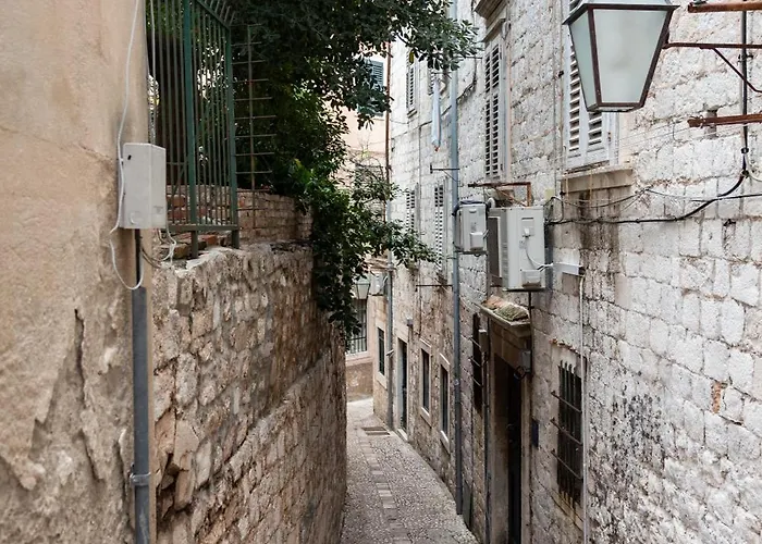 Located Duplex Апартаменты *